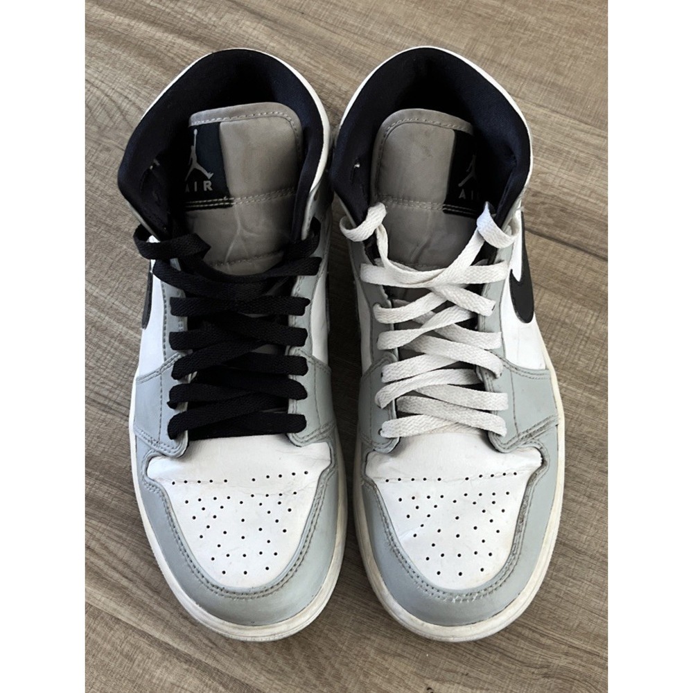 Jordan Air Jordan 1 Mid Smoke Grey Black White Men’s Mid-Top 554724-092- Size 7